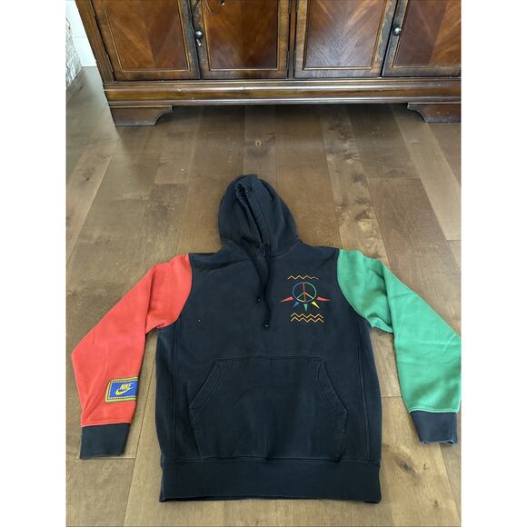 Nike Sportswear Club Fleece Hoodie Sweatshirt Size Small Blk/red/grn - Picture 1 of 3